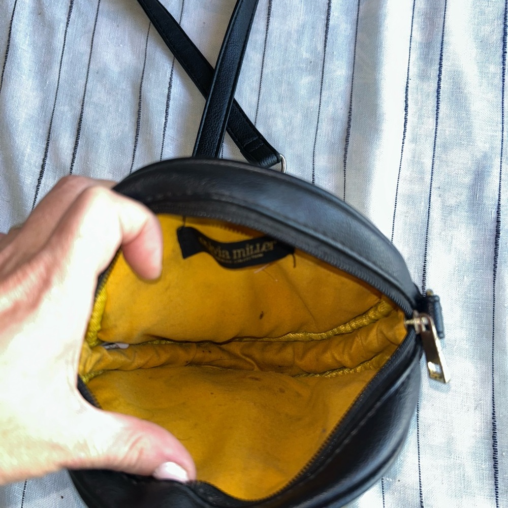Olivia Miller Yellow and black smiley face crossbody bag - Picture 6 of 7